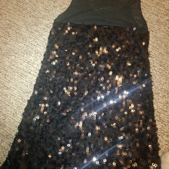 Black sequined dress - Picture 3 of 3
